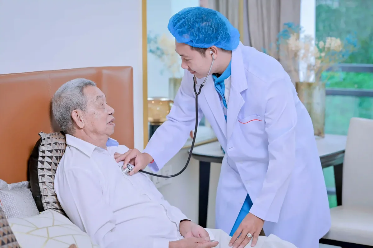 MUCH medical team monitoring a patient at home